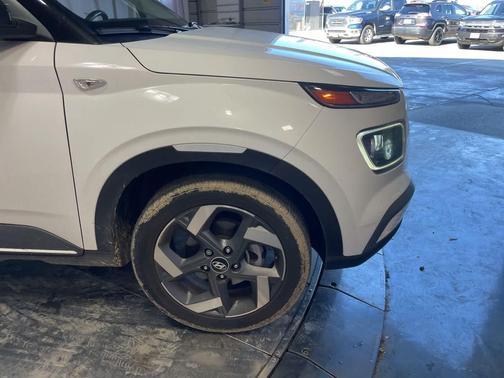 2023 Hyundai VENUE Limited