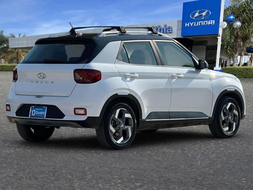 2023 Hyundai VENUE Limited