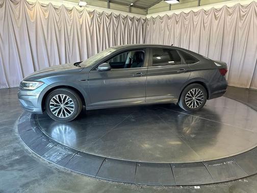 Gray 2019 Volkswagen Jetta 1.4T SEL