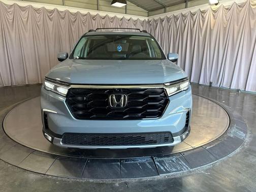Sonic Gray Pearl 2023 Honda Pilot Elite