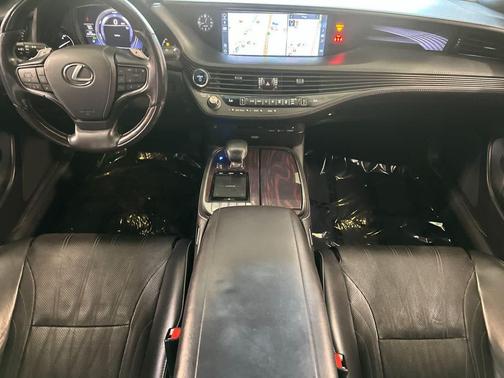 Obsidian 2020 Lexus LS 500h Base