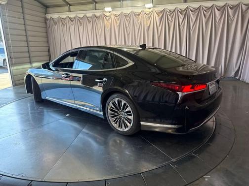 Obsidian 2020 Lexus LS 500h Base