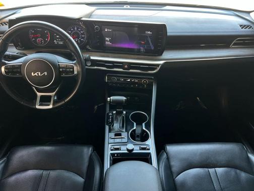 Glacial White Pearl 2022 Kia K5 EX