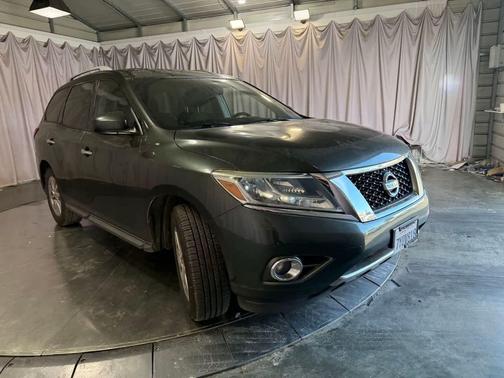 Magnetic Black 2015 Nissan Pathfinder