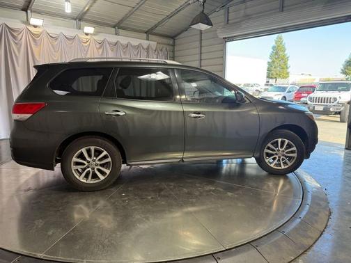 Magnetic Black 2015 Nissan Pathfinder