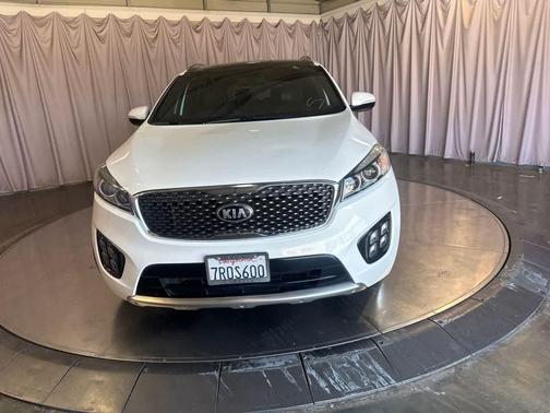 Snow White Pearl 2016 Kia Sorento SXL
