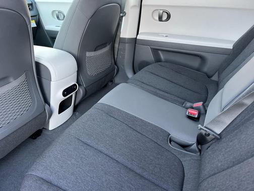 2026 Hyundai IONIQ 5 SE