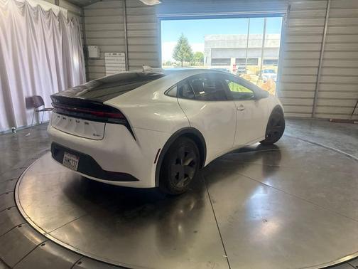 Wind Chill Pearl 2023 Toyota Prius LE