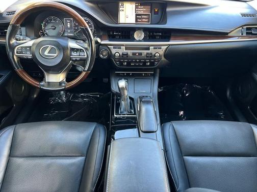 2017 Lexus ES 350 Base