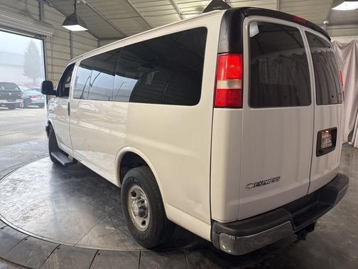 2017 Chevrolet Express 3500 LT