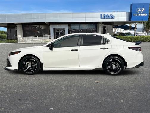 Ice Cap 2023 Toyota Camry LE