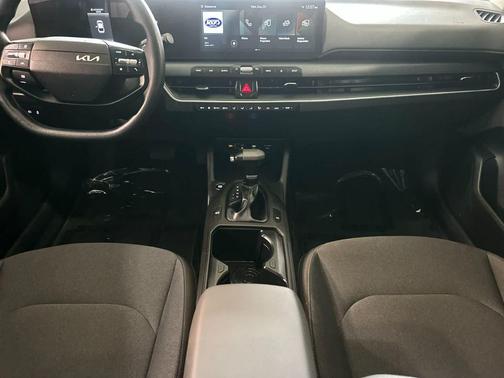 Snow White Pearl 2025 Kia K4 LXS