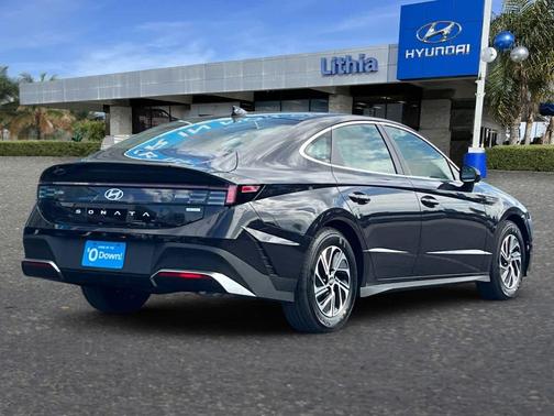 2026 Hyundai SONATA Hybrid Base