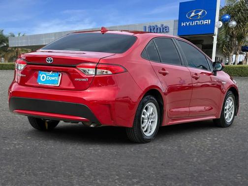 Barcelona Red Metallic 2021 Toyota Corolla Hybrid SE