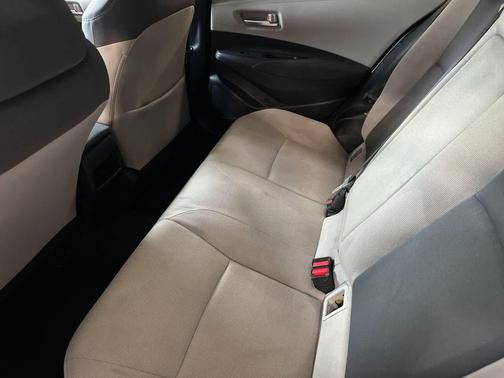 Barcelona Red Metallic 2021 Toyota Corolla Hybrid SE