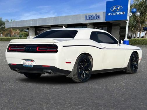 2018 Dodge Challenger SXT