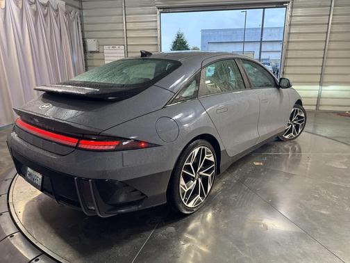 2024 Hyundai IONIQ 6 SEL