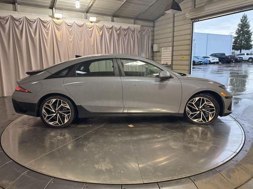 2024 Hyundai IONIQ 6 SEL