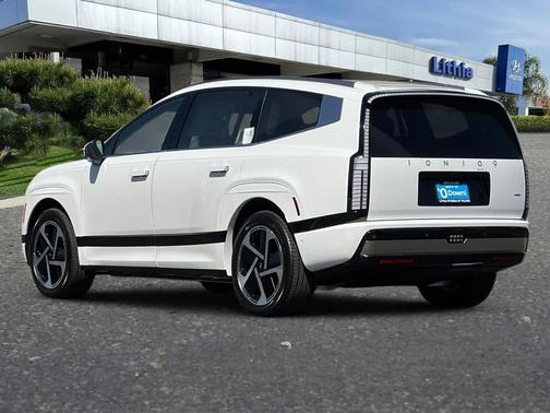 Snow White Pearl 2026 Hyundai IONIQ 9 Performance Calligraphy