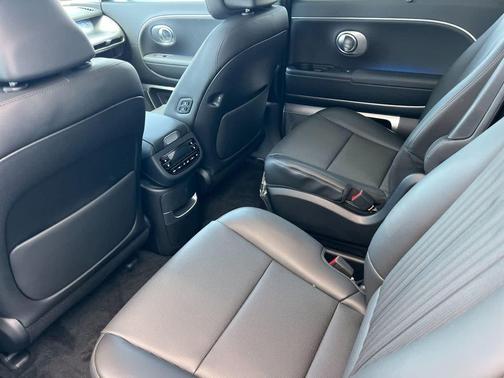 Snow White Pearl 2026 Hyundai IONIQ 9 Performance Calligraphy