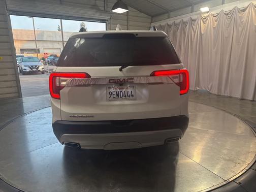 2023 GMC Acadia FWD SLT