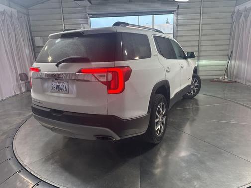 2023 GMC Acadia FWD SLT