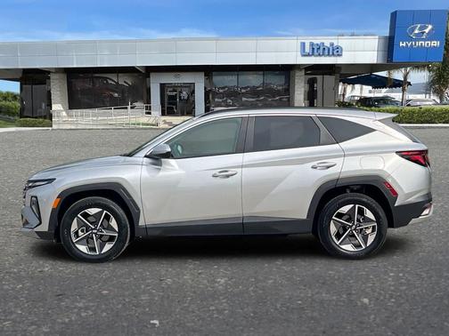 Shimmering Silver 2025 Hyundai TUCSON SEL