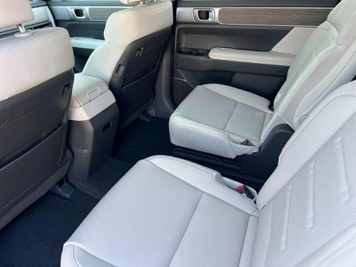 2026 Hyundai SANTA FE HEV Calligraphy