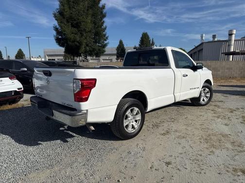 Glacier White 2019 Nissan Titan SV