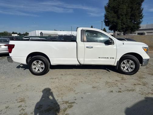 Glacier White 2019 Nissan Titan SV