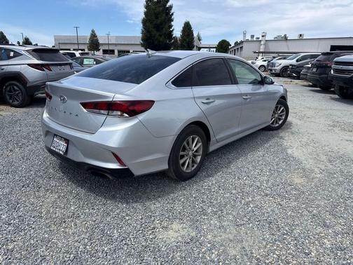 Symphony Silver 2018 Hyundai SONATA SE