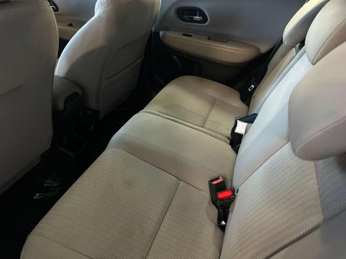 Deep Ocean Pearl 2016 Honda HR-V LX