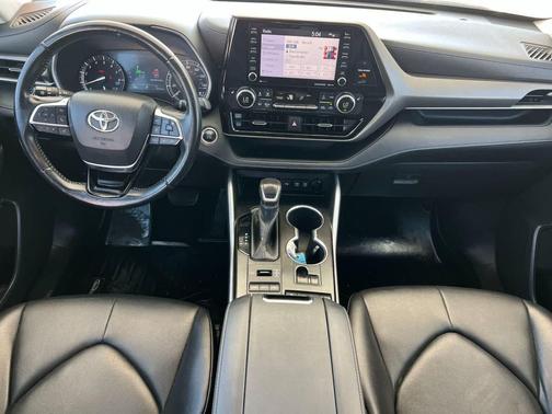Moon Dust 2020 Toyota Highlander XLE