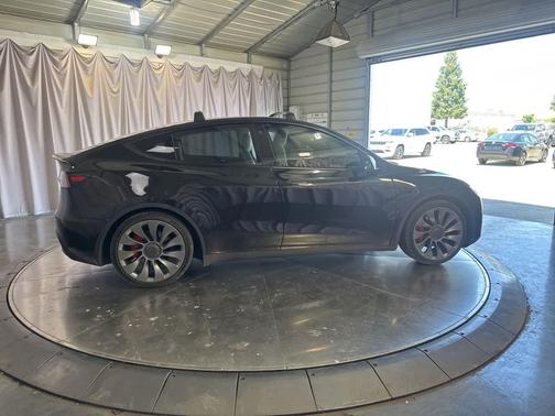 Solid Black 2022 Tesla Model Y Performance