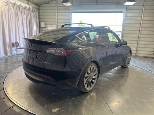 Solid Black 2022 Tesla Model Y Performance