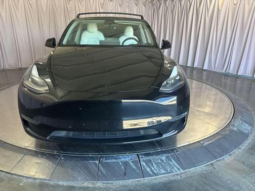 Solid Black 2022 Tesla Model Y Performance