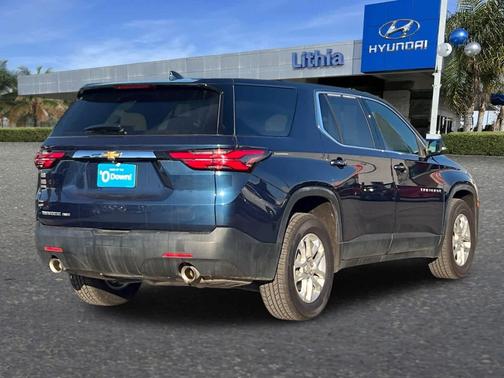 2023 Chevrolet Traverse LS