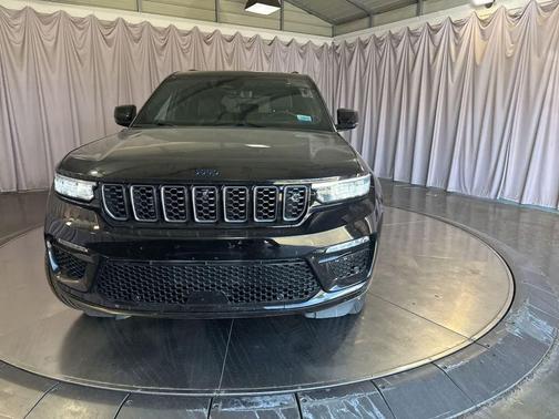Diamond Black Crystal Pearlcoat 2023 Jeep Grand Cherokee 4xe Summit Reserve