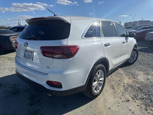 2019 Kia Sorento LX