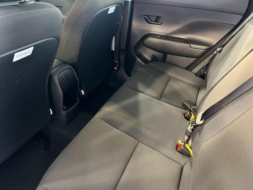 Atlas White 2026 Hyundai KONA SE