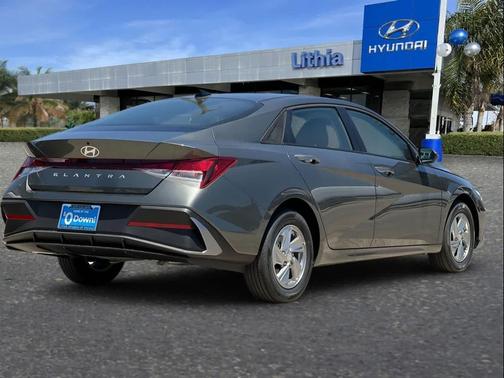 Amazon Gray 2026 Hyundai ELANTRA SE