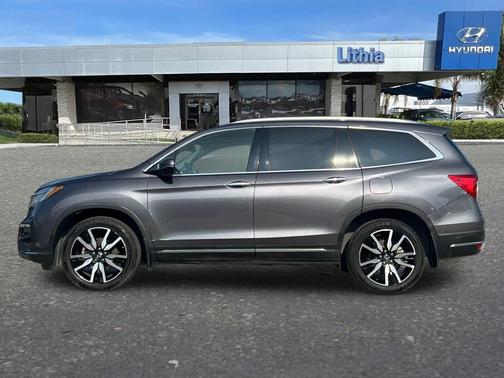 2019 Honda Pilot Touring 8-Passenger