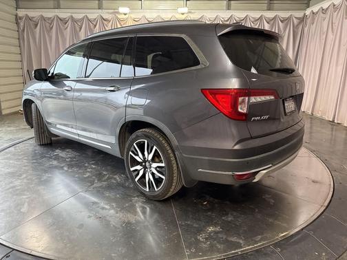 2019 Honda Pilot Touring 8-Passenger