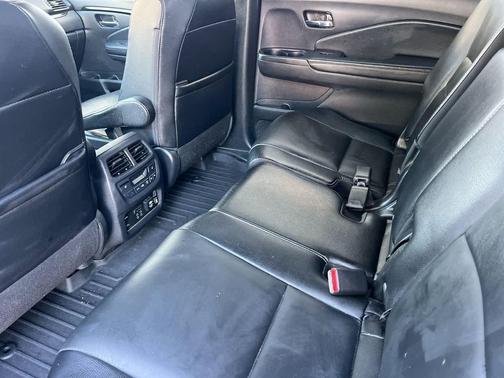 2019 Honda Pilot Touring 8-Passenger