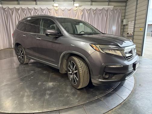 2019 Honda Pilot Touring 8-Passenger