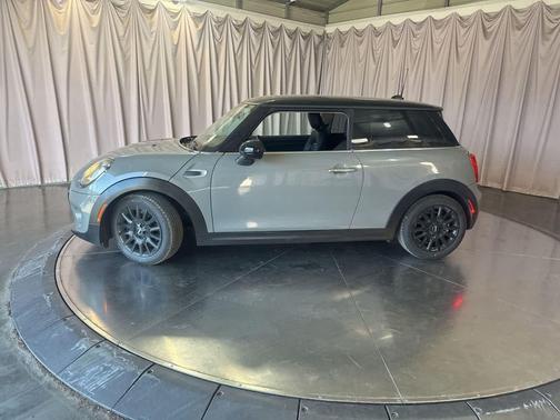 Moonwalk Grey Metallic 2016 MINI Hardtop Cooper