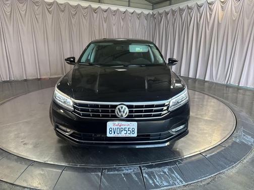 2016 Volkswagen Passat 1.8T SE