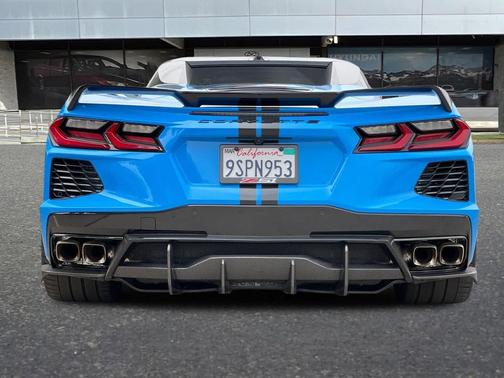 Rapid Blue 2022 Chevrolet Corvette Stingray w/3LT