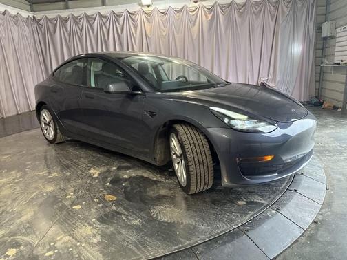2022 Tesla Model 3 Standard Range