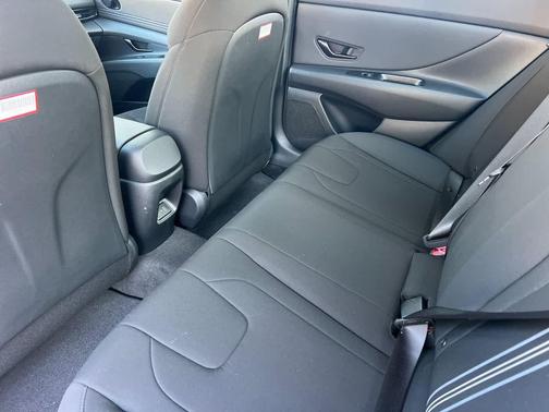 2026 Hyundai ELANTRA HEV SEL Sport